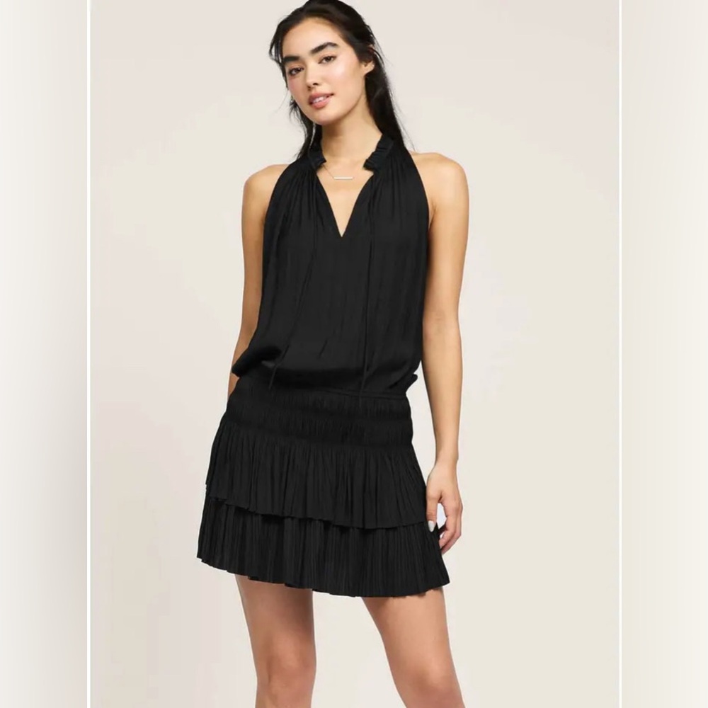 Black Halter Neck Pleated Dress